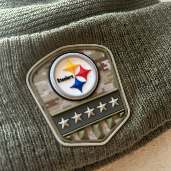 NFL Pittsburgh Steelers Beanie - Picture 2 of 5